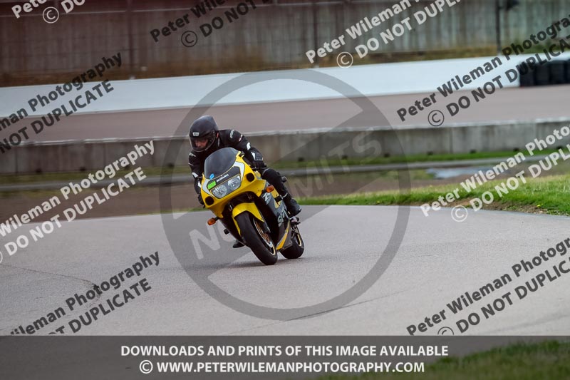 Rockingham no limits trackday;enduro digital images;event digital images;eventdigitalimages;no limits trackdays;peter wileman photography;racing digital images;rockingham raceway northamptonshire;rockingham trackday photographs;trackday digital images;trackday photos