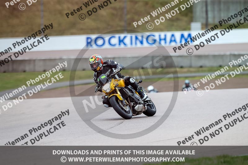 Rockingham no limits trackday;enduro digital images;event digital images;eventdigitalimages;no limits trackdays;peter wileman photography;racing digital images;rockingham raceway northamptonshire;rockingham trackday photographs;trackday digital images;trackday photos