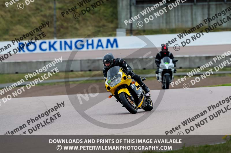 Rockingham no limits trackday;enduro digital images;event digital images;eventdigitalimages;no limits trackdays;peter wileman photography;racing digital images;rockingham raceway northamptonshire;rockingham trackday photographs;trackday digital images;trackday photos