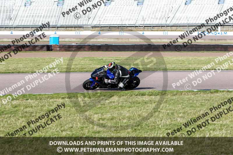 Rockingham no limits trackday;enduro digital images;event digital images;eventdigitalimages;no limits trackdays;peter wileman photography;racing digital images;rockingham raceway northamptonshire;rockingham trackday photographs;trackday digital images;trackday photos