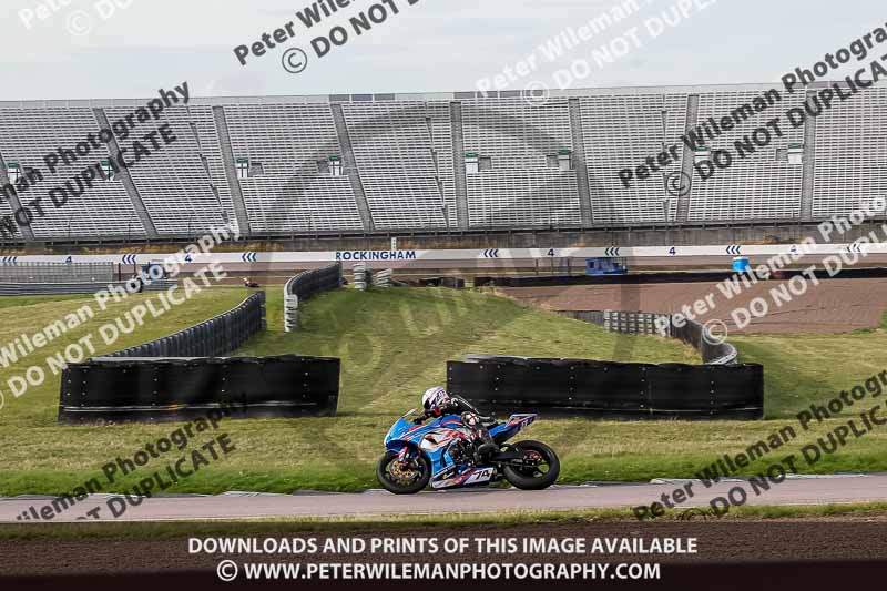 Rockingham no limits trackday;enduro digital images;event digital images;eventdigitalimages;no limits trackdays;peter wileman photography;racing digital images;rockingham raceway northamptonshire;rockingham trackday photographs;trackday digital images;trackday photos