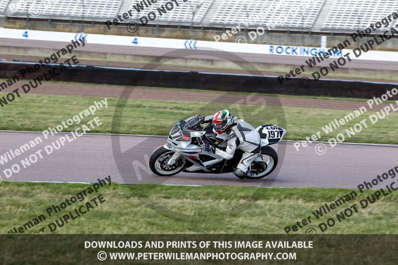 Rockingham no limits trackday;enduro digital images;event digital images;eventdigitalimages;no limits trackdays;peter wileman photography;racing digital images;rockingham raceway northamptonshire;rockingham trackday photographs;trackday digital images;trackday photos