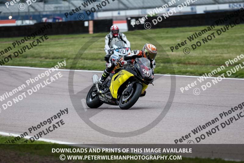 Rockingham no limits trackday;enduro digital images;event digital images;eventdigitalimages;no limits trackdays;peter wileman photography;racing digital images;rockingham raceway northamptonshire;rockingham trackday photographs;trackday digital images;trackday photos