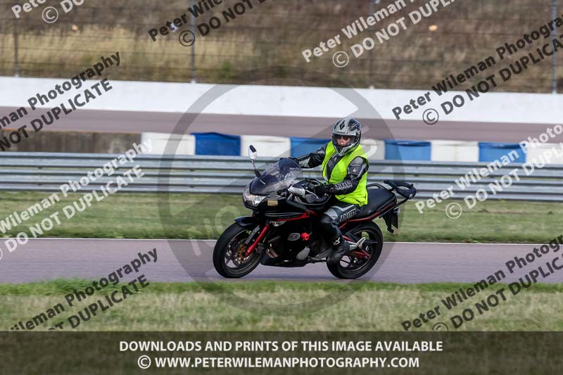 Rockingham no limits trackday;enduro digital images;event digital images;eventdigitalimages;no limits trackdays;peter wileman photography;racing digital images;rockingham raceway northamptonshire;rockingham trackday photographs;trackday digital images;trackday photos