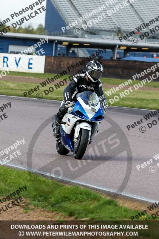 Rockingham no limits trackday;enduro digital images;event digital images;eventdigitalimages;no limits trackdays;peter wileman photography;racing digital images;rockingham raceway northamptonshire;rockingham trackday photographs;trackday digital images;trackday photos