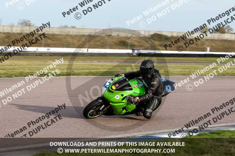 Rockingham no limits trackday;enduro digital images;event digital images;eventdigitalimages;no limits trackdays;peter wileman photography;racing digital images;rockingham raceway northamptonshire;rockingham trackday photographs;trackday digital images;trackday photos