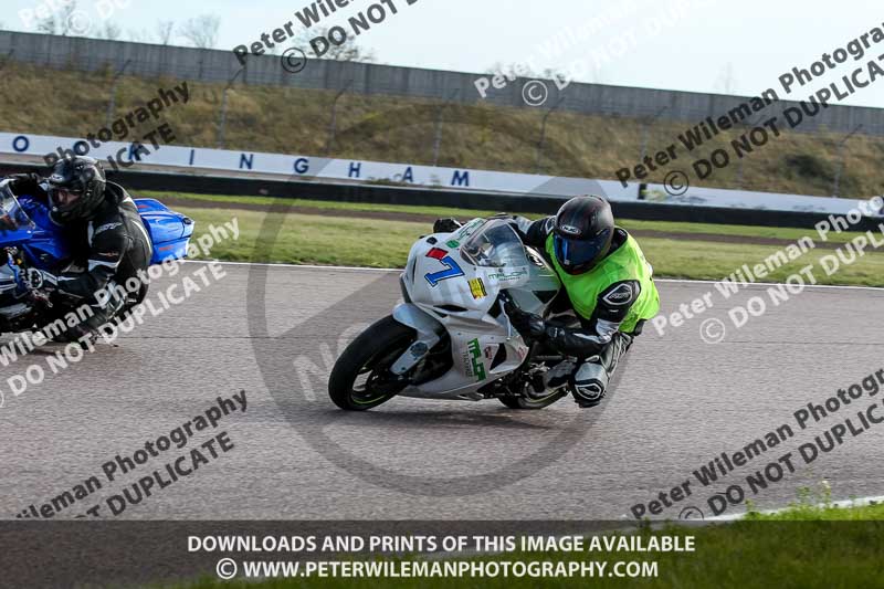Rockingham no limits trackday;enduro digital images;event digital images;eventdigitalimages;no limits trackdays;peter wileman photography;racing digital images;rockingham raceway northamptonshire;rockingham trackday photographs;trackday digital images;trackday photos