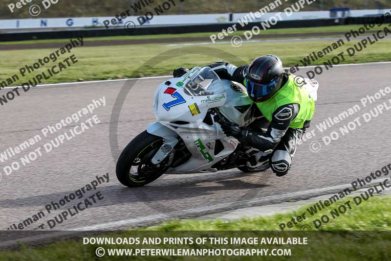 Rockingham no limits trackday;enduro digital images;event digital images;eventdigitalimages;no limits trackdays;peter wileman photography;racing digital images;rockingham raceway northamptonshire;rockingham trackday photographs;trackday digital images;trackday photos