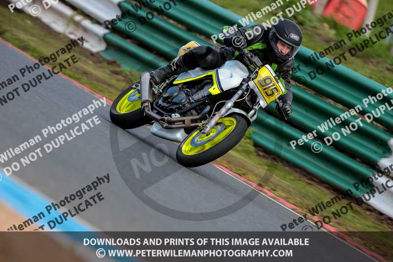 enduro digital images;event digital images;eventdigitalimages;mallory park;mallory park photographs;mallory park trackday;mallory park trackday photographs;no limits trackdays;peter wileman photography;racing digital images;trackday digital images;trackday photos
