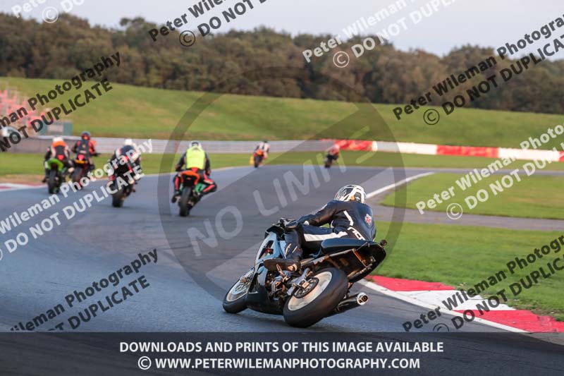 Rockingham no limits trackday;enduro digital images;event digital images;eventdigitalimages;no limits trackdays;peter wileman photography;racing digital images;rockingham raceway northamptonshire;rockingham trackday photographs;trackday digital images;trackday photos