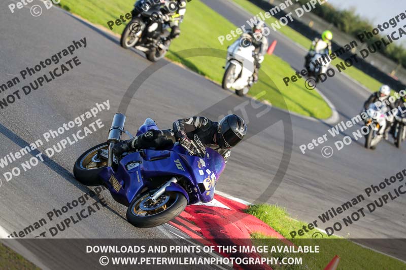 Rockingham no limits trackday;enduro digital images;event digital images;eventdigitalimages;no limits trackdays;peter wileman photography;racing digital images;rockingham raceway northamptonshire;rockingham trackday photographs;trackday digital images;trackday photos