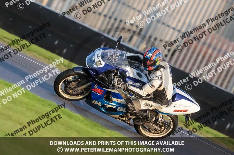 Rockingham no limits trackday;enduro digital images;event digital images;eventdigitalimages;no limits trackdays;peter wileman photography;racing digital images;rockingham raceway northamptonshire;rockingham trackday photographs;trackday digital images;trackday photos