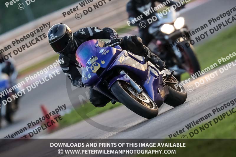 Rockingham no limits trackday;enduro digital images;event digital images;eventdigitalimages;no limits trackdays;peter wileman photography;racing digital images;rockingham raceway northamptonshire;rockingham trackday photographs;trackday digital images;trackday photos