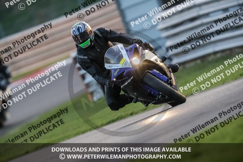 Rockingham no limits trackday;enduro digital images;event digital images;eventdigitalimages;no limits trackdays;peter wileman photography;racing digital images;rockingham raceway northamptonshire;rockingham trackday photographs;trackday digital images;trackday photos