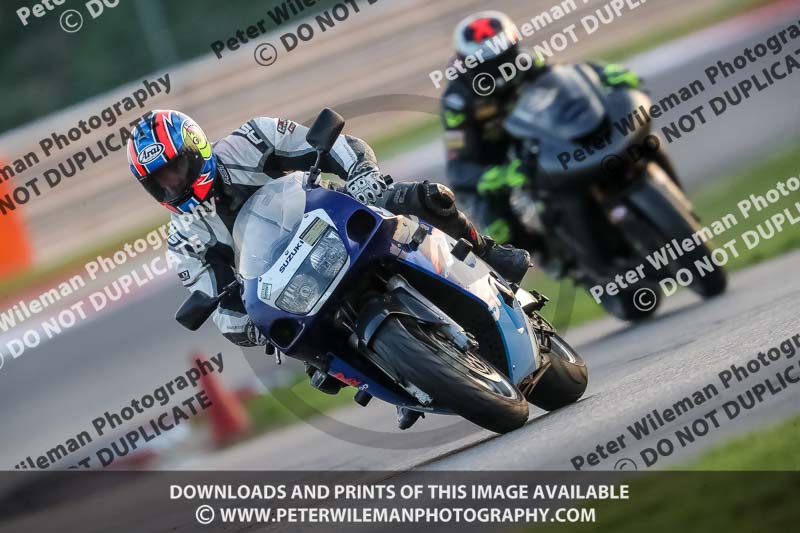 Rockingham no limits trackday;enduro digital images;event digital images;eventdigitalimages;no limits trackdays;peter wileman photography;racing digital images;rockingham raceway northamptonshire;rockingham trackday photographs;trackday digital images;trackday photos