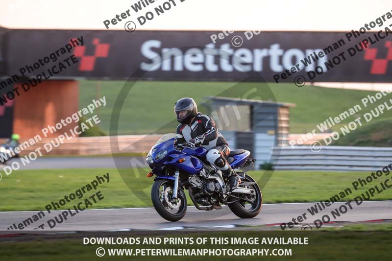Rockingham no limits trackday;enduro digital images;event digital images;eventdigitalimages;no limits trackdays;peter wileman photography;racing digital images;rockingham raceway northamptonshire;rockingham trackday photographs;trackday digital images;trackday photos