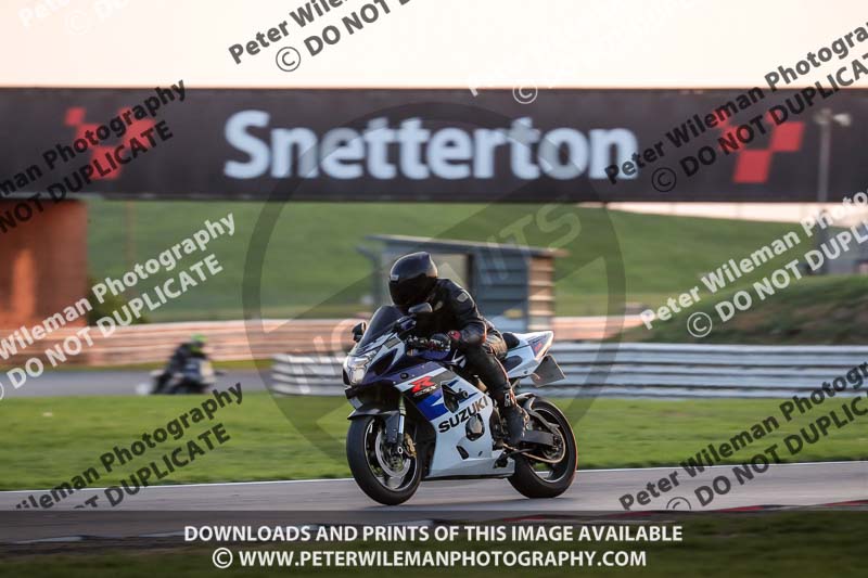 Rockingham no limits trackday;enduro digital images;event digital images;eventdigitalimages;no limits trackdays;peter wileman photography;racing digital images;rockingham raceway northamptonshire;rockingham trackday photographs;trackday digital images;trackday photos
