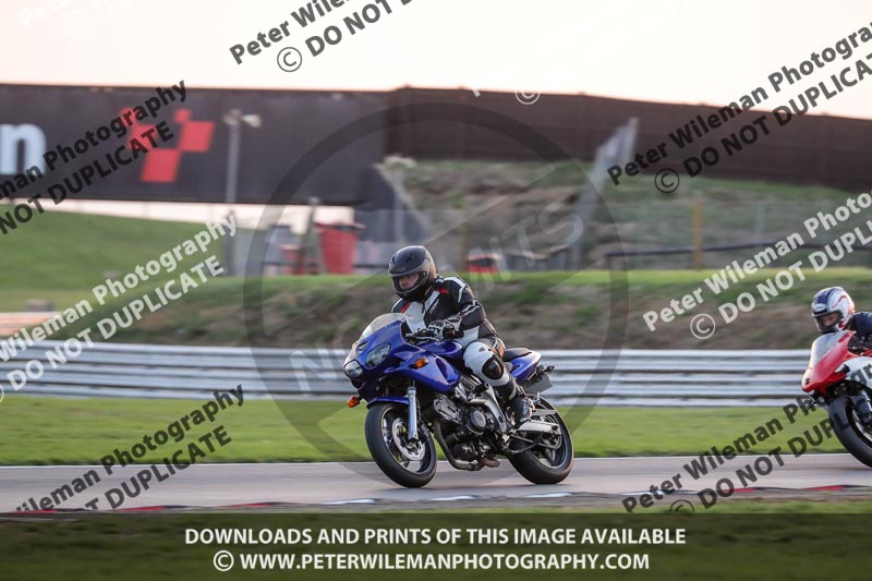 Rockingham no limits trackday;enduro digital images;event digital images;eventdigitalimages;no limits trackdays;peter wileman photography;racing digital images;rockingham raceway northamptonshire;rockingham trackday photographs;trackday digital images;trackday photos