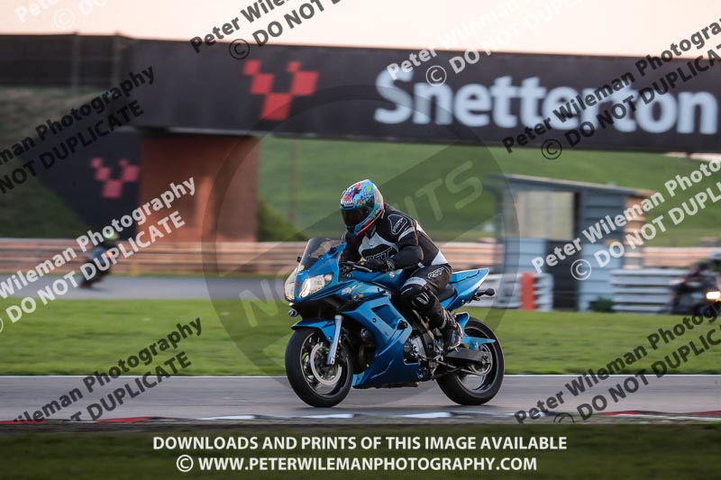 Rockingham no limits trackday;enduro digital images;event digital images;eventdigitalimages;no limits trackdays;peter wileman photography;racing digital images;rockingham raceway northamptonshire;rockingham trackday photographs;trackday digital images;trackday photos