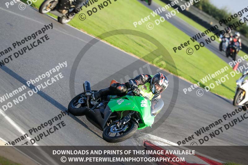 Rockingham no limits trackday;enduro digital images;event digital images;eventdigitalimages;no limits trackdays;peter wileman photography;racing digital images;rockingham raceway northamptonshire;rockingham trackday photographs;trackday digital images;trackday photos