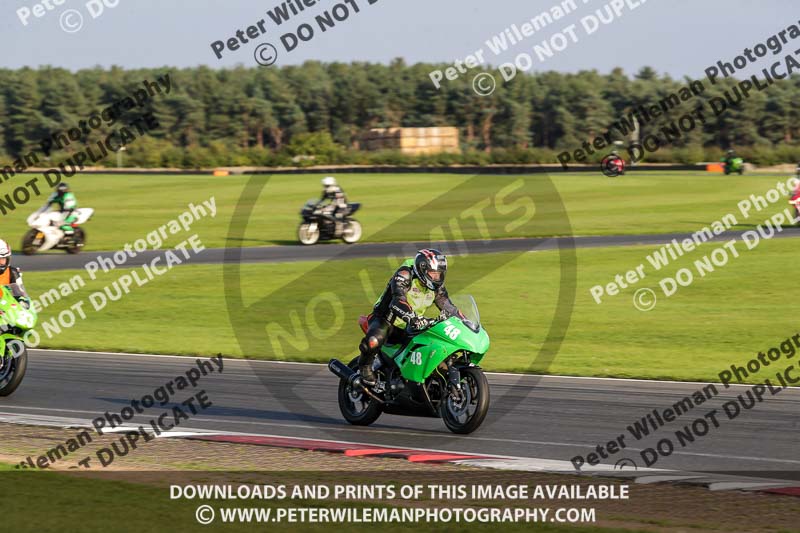 Rockingham no limits trackday;enduro digital images;event digital images;eventdigitalimages;no limits trackdays;peter wileman photography;racing digital images;rockingham raceway northamptonshire;rockingham trackday photographs;trackday digital images;trackday photos