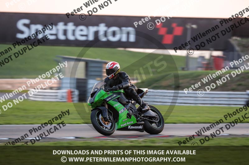 Rockingham no limits trackday;enduro digital images;event digital images;eventdigitalimages;no limits trackdays;peter wileman photography;racing digital images;rockingham raceway northamptonshire;rockingham trackday photographs;trackday digital images;trackday photos