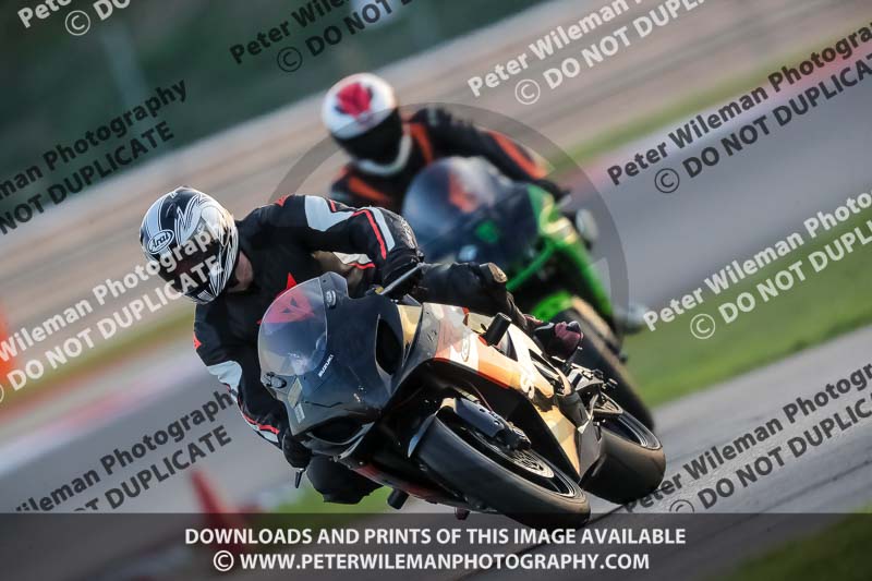 Rockingham no limits trackday;enduro digital images;event digital images;eventdigitalimages;no limits trackdays;peter wileman photography;racing digital images;rockingham raceway northamptonshire;rockingham trackday photographs;trackday digital images;trackday photos