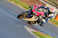 Rockingham-no-limits-trackday;enduro-digital-images;event-digital-images;eventdigitalimages;no-limits-trackdays;peter-wileman-photography;racing-digital-images;rockingham-raceway-northamptonshire;rockingham-trackday-photographs;trackday-digital-images;trackday-photos