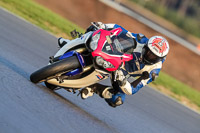 Rockingham-no-limits-trackday;enduro-digital-images;event-digital-images;eventdigitalimages;no-limits-trackdays;peter-wileman-photography;racing-digital-images;rockingham-raceway-northamptonshire;rockingham-trackday-photographs;trackday-digital-images;trackday-photos