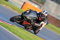 Rockingham-no-limits-trackday;enduro-digital-images;event-digital-images;eventdigitalimages;no-limits-trackdays;peter-wileman-photography;racing-digital-images;rockingham-raceway-northamptonshire;rockingham-trackday-photographs;trackday-digital-images;trackday-photos