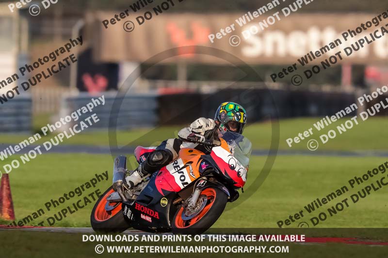 Rockingham no limits trackday;enduro digital images;event digital images;eventdigitalimages;no limits trackdays;peter wileman photography;racing digital images;rockingham raceway northamptonshire;rockingham trackday photographs;trackday digital images;trackday photos