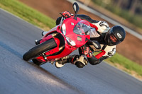 Rockingham-no-limits-trackday;enduro-digital-images;event-digital-images;eventdigitalimages;no-limits-trackdays;peter-wileman-photography;racing-digital-images;rockingham-raceway-northamptonshire;rockingham-trackday-photographs;trackday-digital-images;trackday-photos
