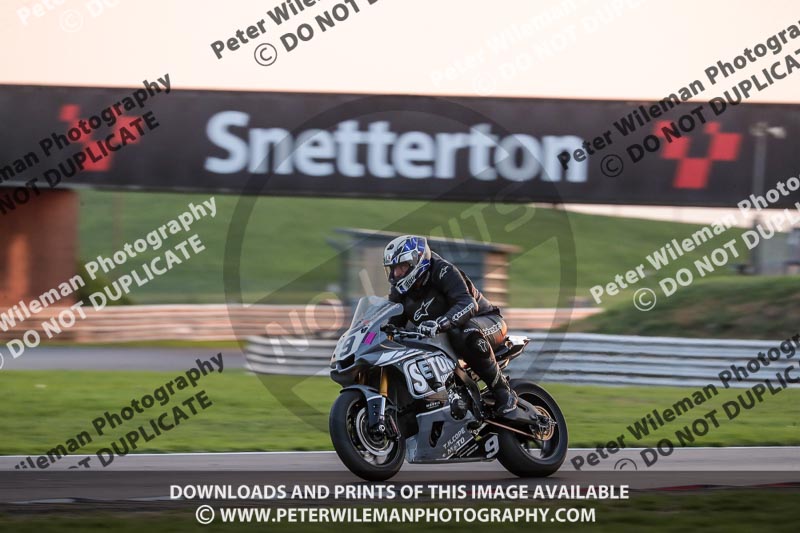 Rockingham no limits trackday;enduro digital images;event digital images;eventdigitalimages;no limits trackdays;peter wileman photography;racing digital images;rockingham raceway northamptonshire;rockingham trackday photographs;trackday digital images;trackday photos