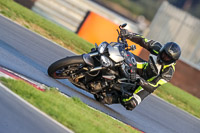 Rockingham-no-limits-trackday;enduro-digital-images;event-digital-images;eventdigitalimages;no-limits-trackdays;peter-wileman-photography;racing-digital-images;rockingham-raceway-northamptonshire;rockingham-trackday-photographs;trackday-digital-images;trackday-photos