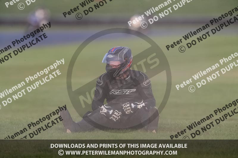 Rockingham no limits trackday;enduro digital images;event digital images;eventdigitalimages;no limits trackdays;peter wileman photography;racing digital images;rockingham raceway northamptonshire;rockingham trackday photographs;trackday digital images;trackday photos