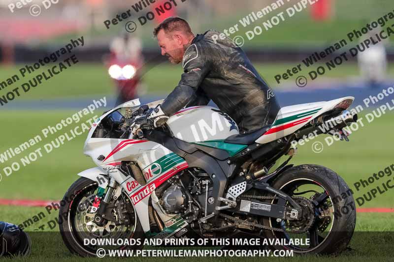 Rockingham no limits trackday;enduro digital images;event digital images;eventdigitalimages;no limits trackdays;peter wileman photography;racing digital images;rockingham raceway northamptonshire;rockingham trackday photographs;trackday digital images;trackday photos
