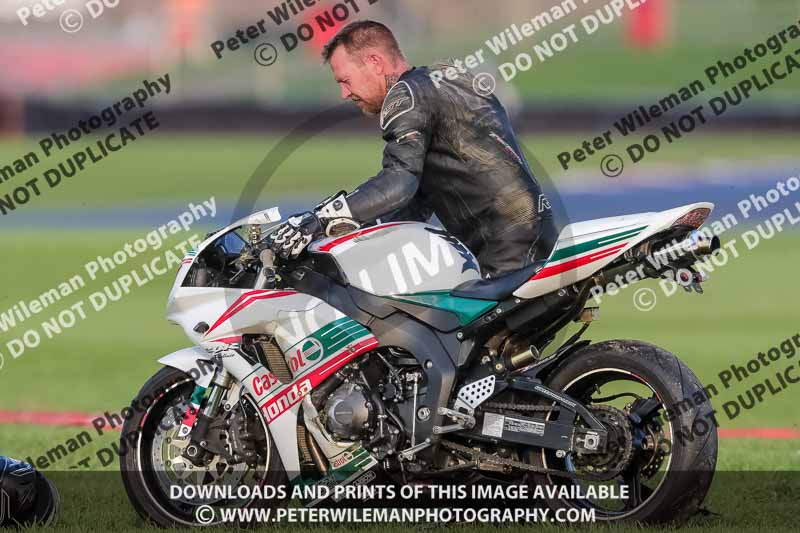 Rockingham no limits trackday;enduro digital images;event digital images;eventdigitalimages;no limits trackdays;peter wileman photography;racing digital images;rockingham raceway northamptonshire;rockingham trackday photographs;trackday digital images;trackday photos