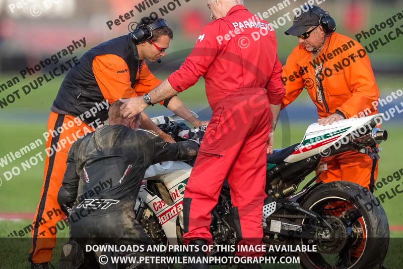 Rockingham no limits trackday;enduro digital images;event digital images;eventdigitalimages;no limits trackdays;peter wileman photography;racing digital images;rockingham raceway northamptonshire;rockingham trackday photographs;trackday digital images;trackday photos