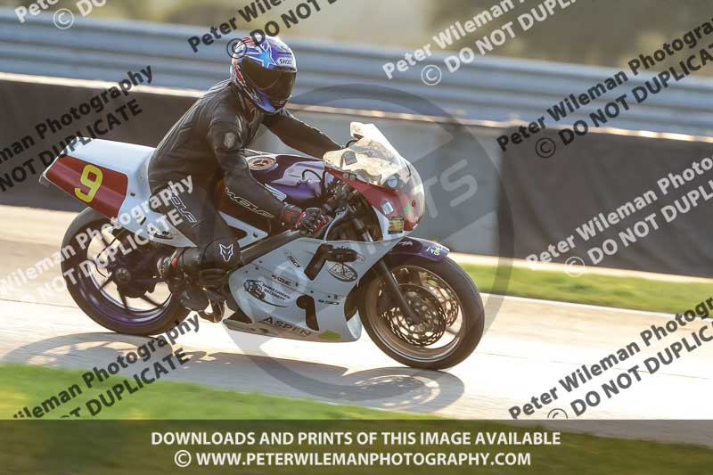 Rockingham no limits trackday;enduro digital images;event digital images;eventdigitalimages;no limits trackdays;peter wileman photography;racing digital images;rockingham raceway northamptonshire;rockingham trackday photographs;trackday digital images;trackday photos