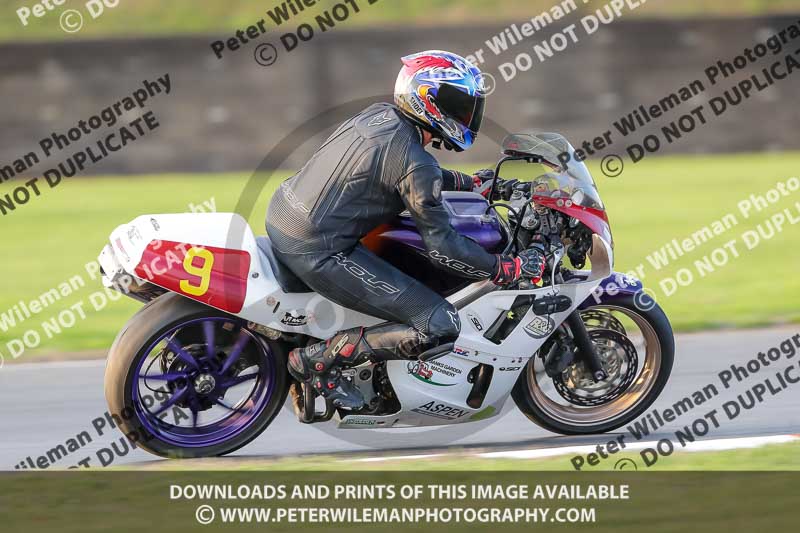 Rockingham no limits trackday;enduro digital images;event digital images;eventdigitalimages;no limits trackdays;peter wileman photography;racing digital images;rockingham raceway northamptonshire;rockingham trackday photographs;trackday digital images;trackday photos