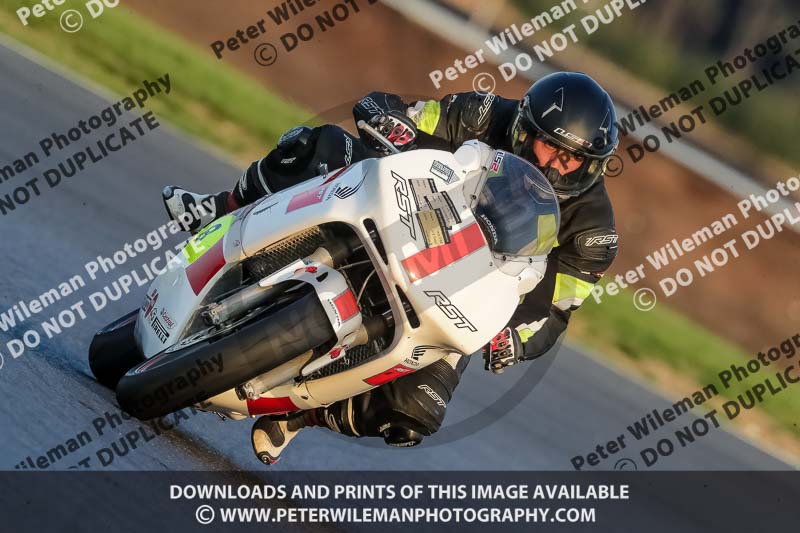 Rockingham no limits trackday;enduro digital images;event digital images;eventdigitalimages;no limits trackdays;peter wileman photography;racing digital images;rockingham raceway northamptonshire;rockingham trackday photographs;trackday digital images;trackday photos
