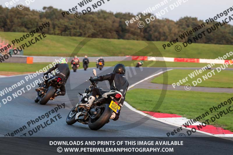 Rockingham no limits trackday;enduro digital images;event digital images;eventdigitalimages;no limits trackdays;peter wileman photography;racing digital images;rockingham raceway northamptonshire;rockingham trackday photographs;trackday digital images;trackday photos