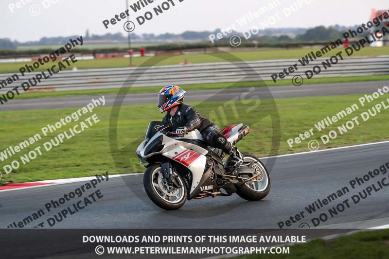 Rockingham no limits trackday;enduro digital images;event digital images;eventdigitalimages;no limits trackdays;peter wileman photography;racing digital images;rockingham raceway northamptonshire;rockingham trackday photographs;trackday digital images;trackday photos