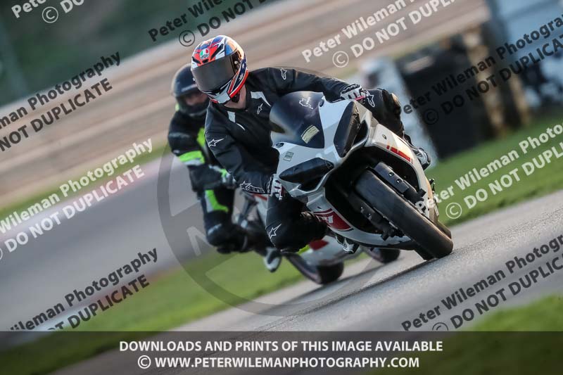 Rockingham no limits trackday;enduro digital images;event digital images;eventdigitalimages;no limits trackdays;peter wileman photography;racing digital images;rockingham raceway northamptonshire;rockingham trackday photographs;trackday digital images;trackday photos