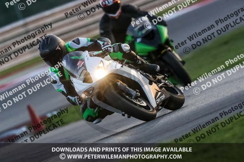 Rockingham no limits trackday;enduro digital images;event digital images;eventdigitalimages;no limits trackdays;peter wileman photography;racing digital images;rockingham raceway northamptonshire;rockingham trackday photographs;trackday digital images;trackday photos