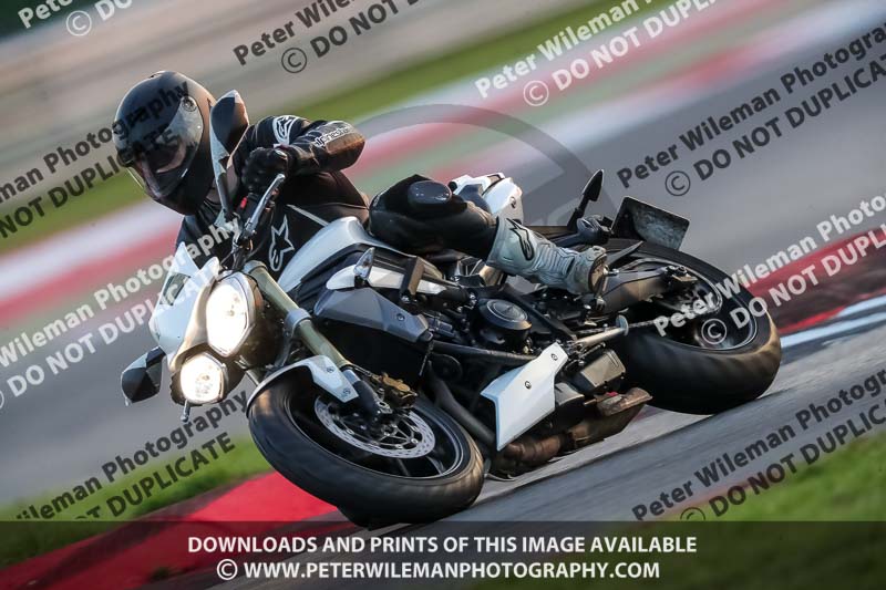 Rockingham no limits trackday;enduro digital images;event digital images;eventdigitalimages;no limits trackdays;peter wileman photography;racing digital images;rockingham raceway northamptonshire;rockingham trackday photographs;trackday digital images;trackday photos