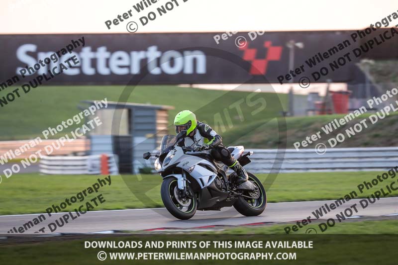 Rockingham no limits trackday;enduro digital images;event digital images;eventdigitalimages;no limits trackdays;peter wileman photography;racing digital images;rockingham raceway northamptonshire;rockingham trackday photographs;trackday digital images;trackday photos