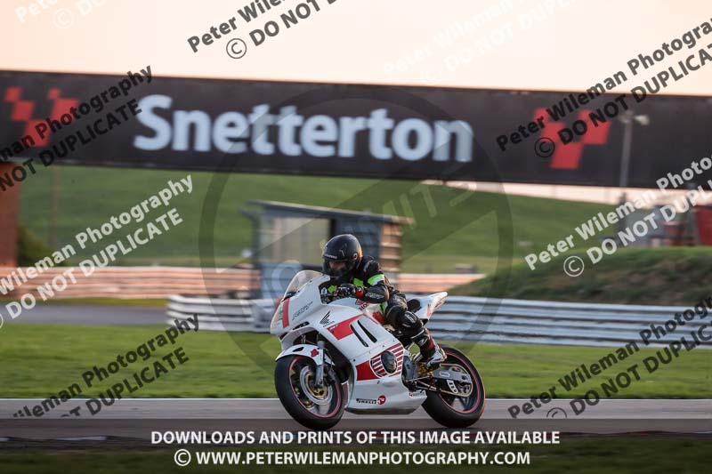 Rockingham no limits trackday;enduro digital images;event digital images;eventdigitalimages;no limits trackdays;peter wileman photography;racing digital images;rockingham raceway northamptonshire;rockingham trackday photographs;trackday digital images;trackday photos