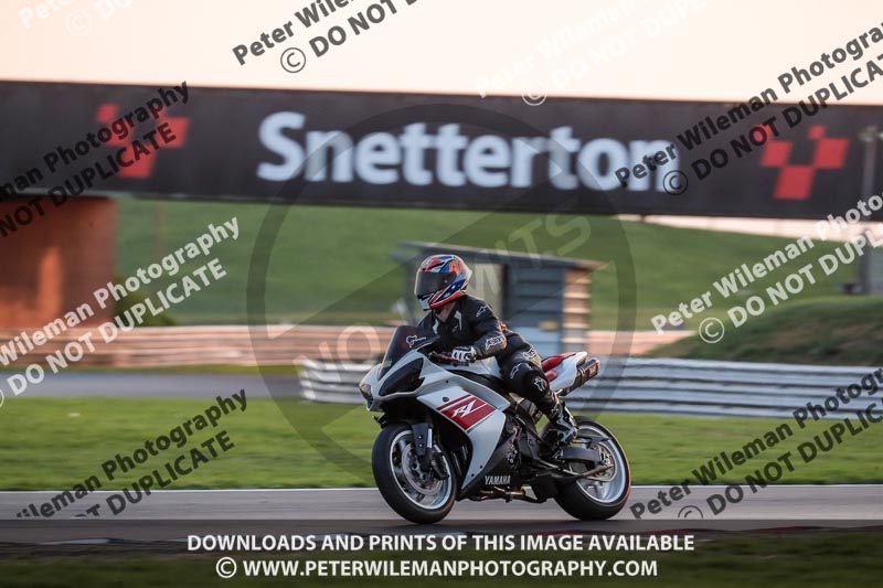 Rockingham no limits trackday;enduro digital images;event digital images;eventdigitalimages;no limits trackdays;peter wileman photography;racing digital images;rockingham raceway northamptonshire;rockingham trackday photographs;trackday digital images;trackday photos