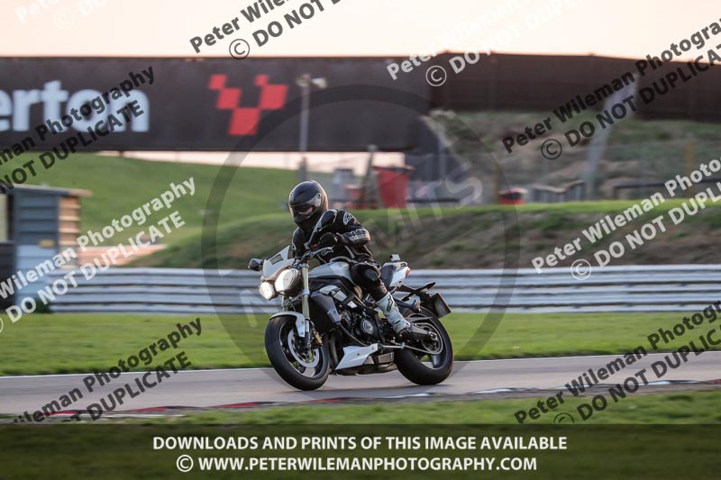 Rockingham no limits trackday;enduro digital images;event digital images;eventdigitalimages;no limits trackdays;peter wileman photography;racing digital images;rockingham raceway northamptonshire;rockingham trackday photographs;trackday digital images;trackday photos